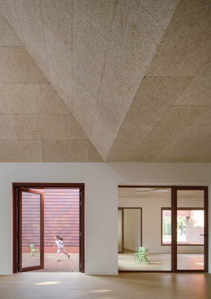 Kindergarten interior by AACM