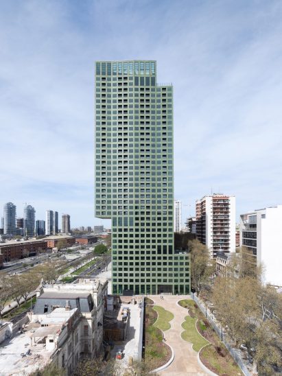 Buenos Aires green skyscraper