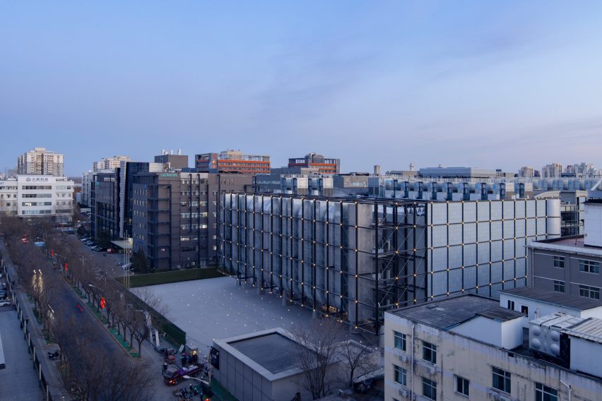 Spark 716 by LLLAB