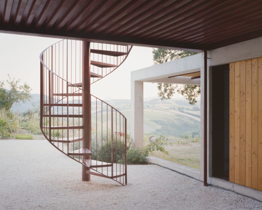 Annesso Rosso by Mecozzi Verdini