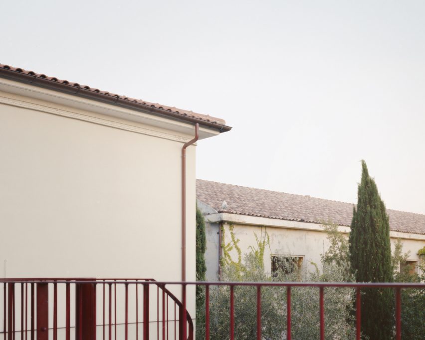 Annesso Rosso by Mecozzi Verdini