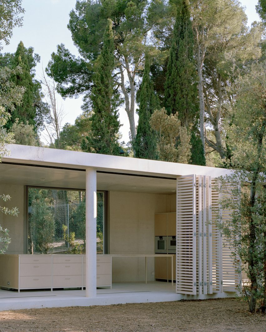 Patio House by Arquitectura-G