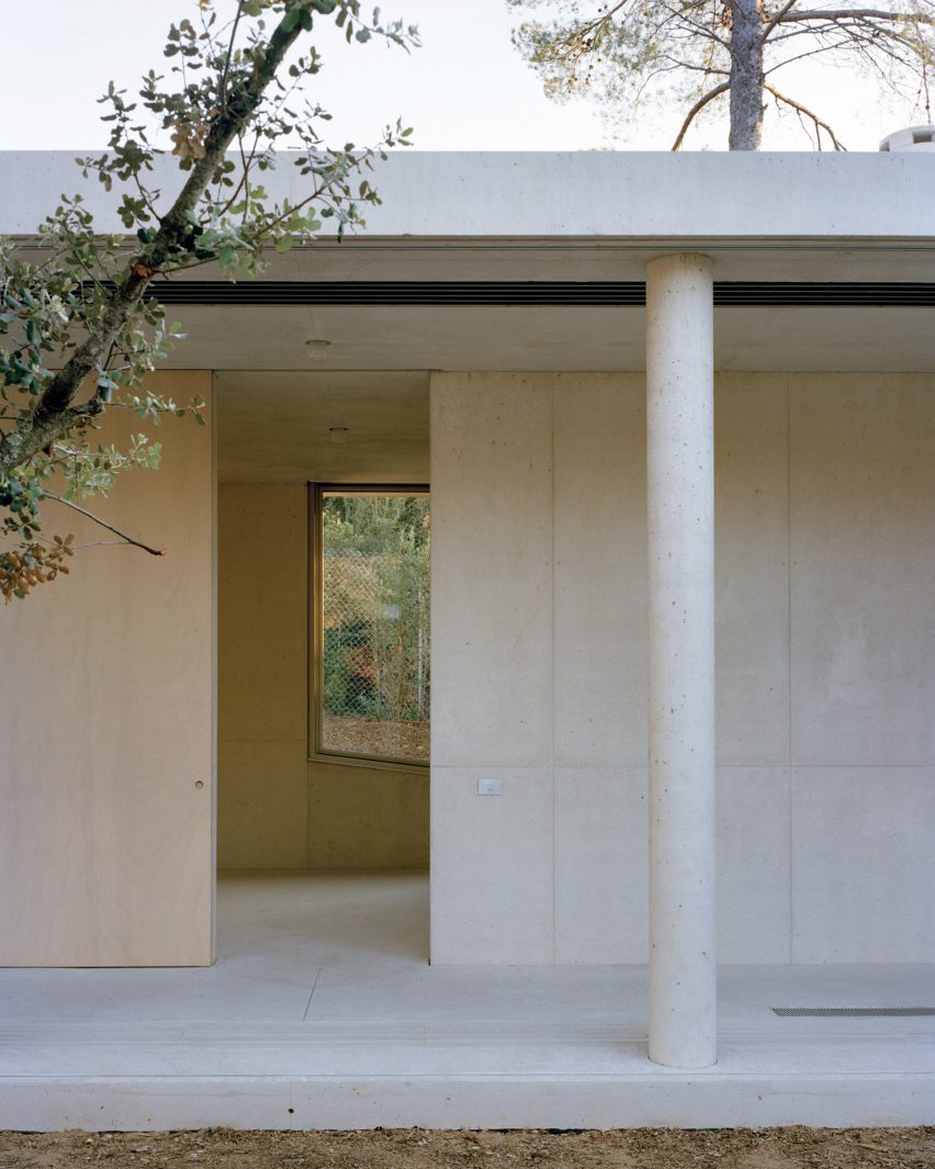 Patio House by Arquitectura-G