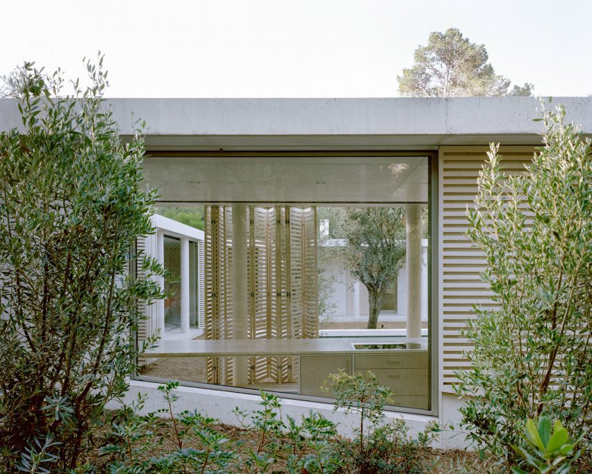 Patio House by Arquitectura-G