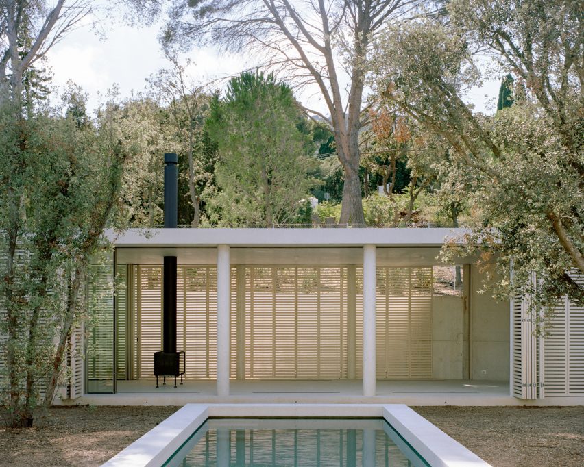 Patio House by Arquitectura-G