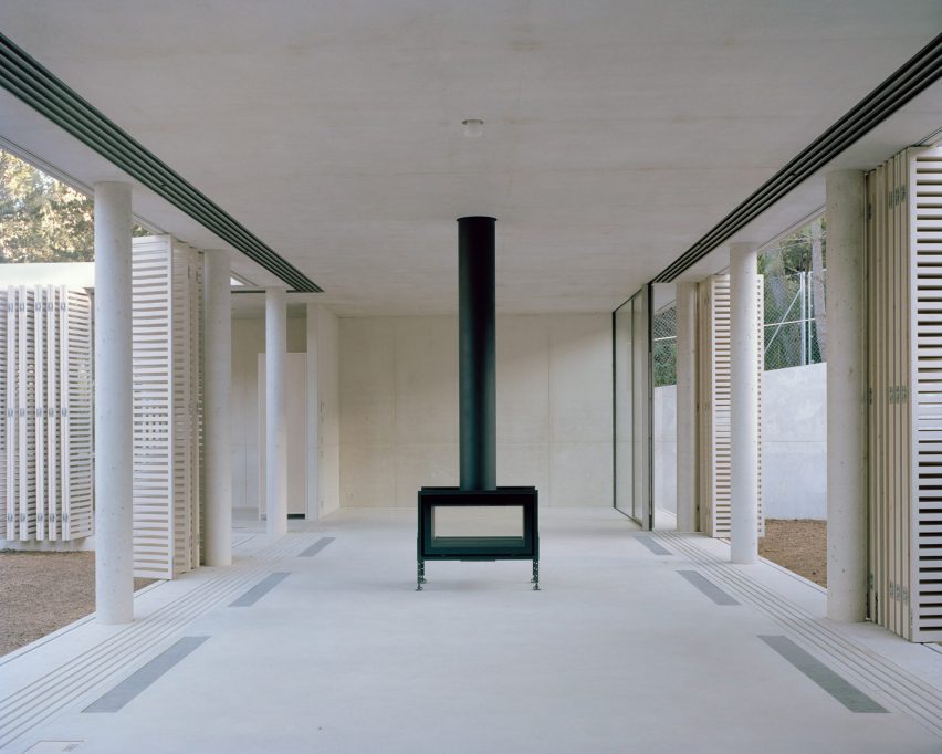 Patio House by Arquitectura-G