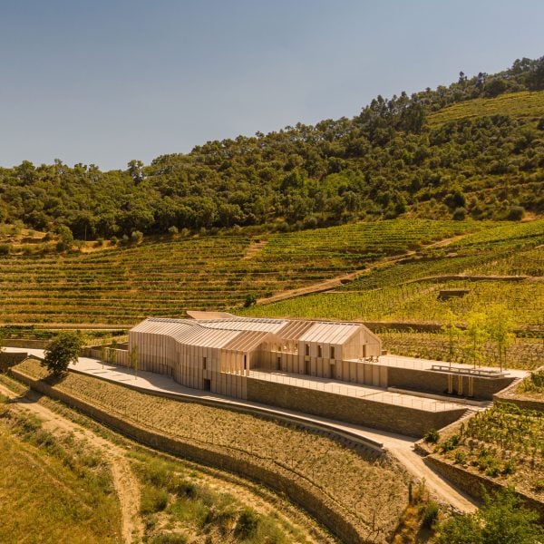 Quinta de Adorigo Winery by Atelier Sérgio Rebelo