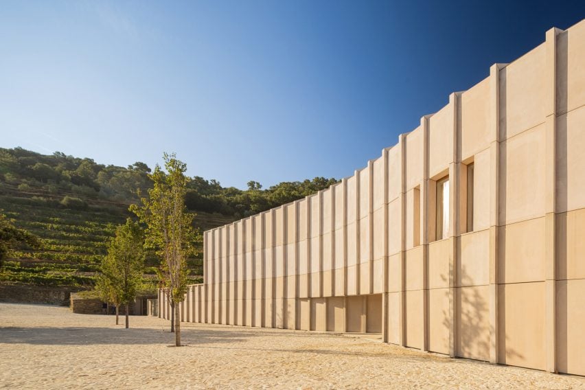 Quinta de Adorigo Winery by Atelier Sérgio Rebelo