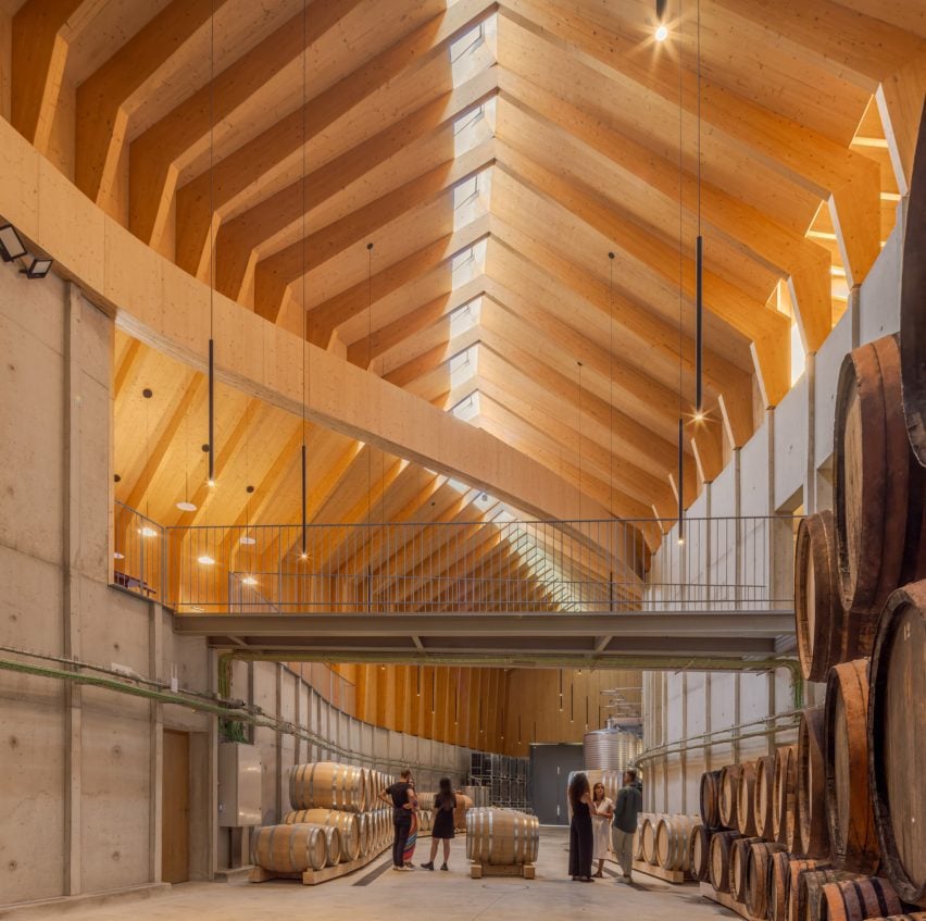 Quinta de Adorigo Winery by Atelier Sérgio Rebelo