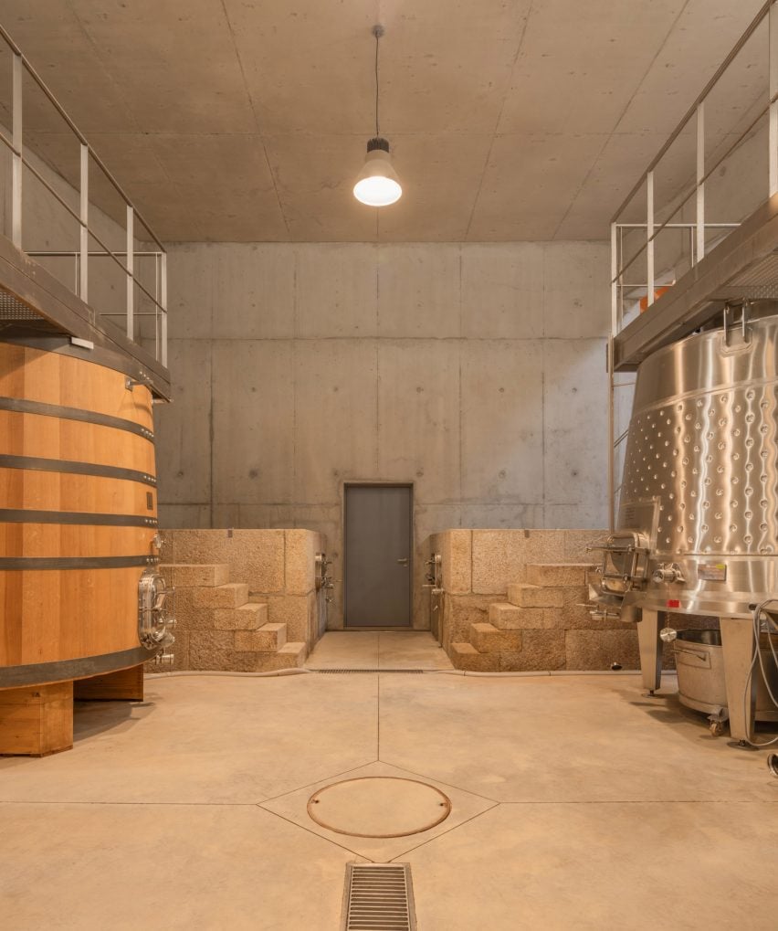 Quinta de Adorigo Winery by Atelier Sérgio Rebelo
