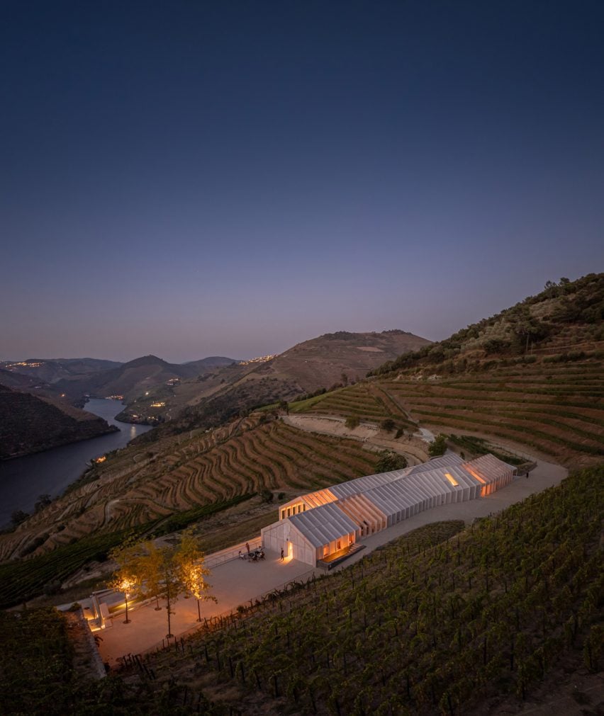 Quinta de Adorigo Winery by Atelier Sérgio Rebelo