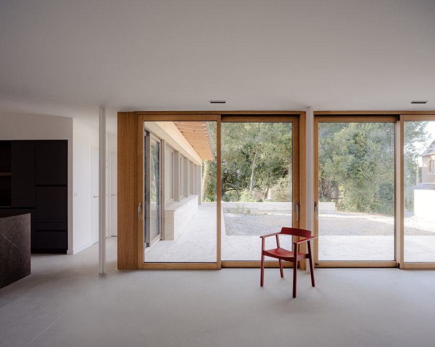 House on Rue de Clermont by A.TM
