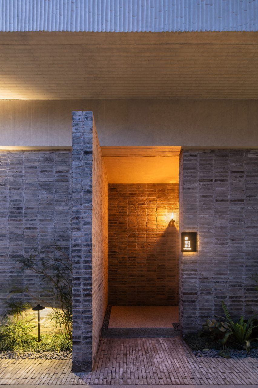 Jiangnan House Yangzhou Guangling by BLUE Architecture Studio and the Urban Architecture Lab at Southeast University
