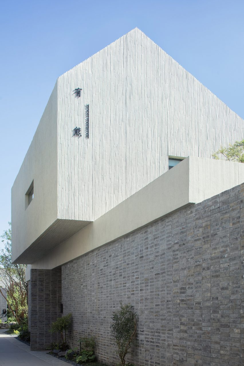 Jiangnan House Yangzhou Guangling by BLUE Architecture Studio and the Urban Architecture Lab at Southeast University