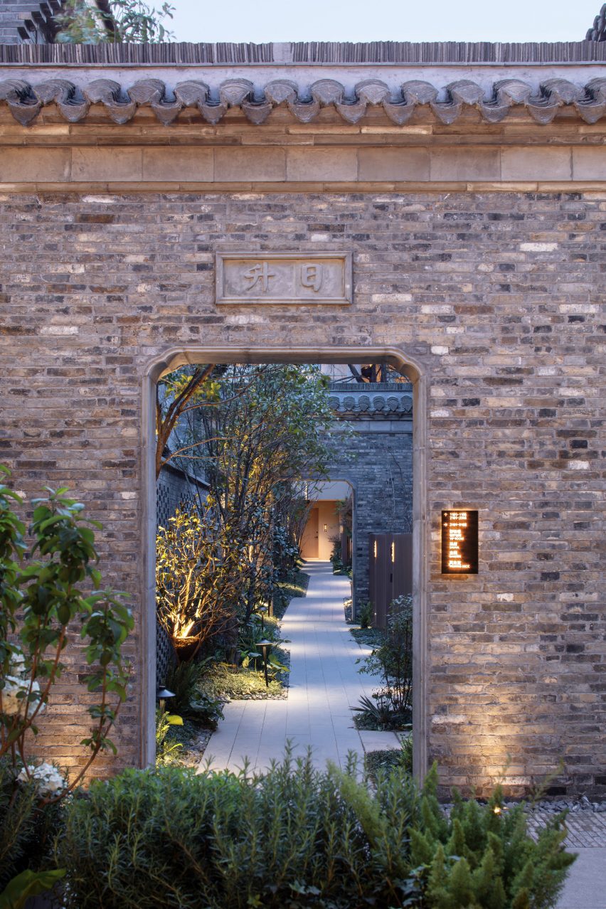 Jiangnan House Yangzhou Guangling by BLUE Architecture Studio and the Urban Architecture Lab at Southeast University