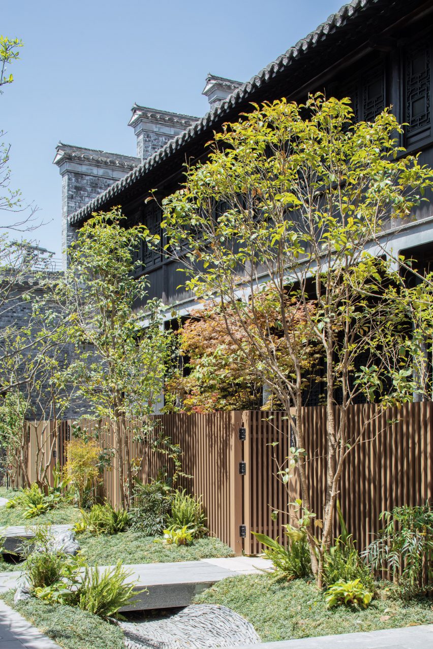 Jiangnan House Yangzhou Guangling by BLUE Architecture Studio and the Urban Architecture Lab at Southeast University