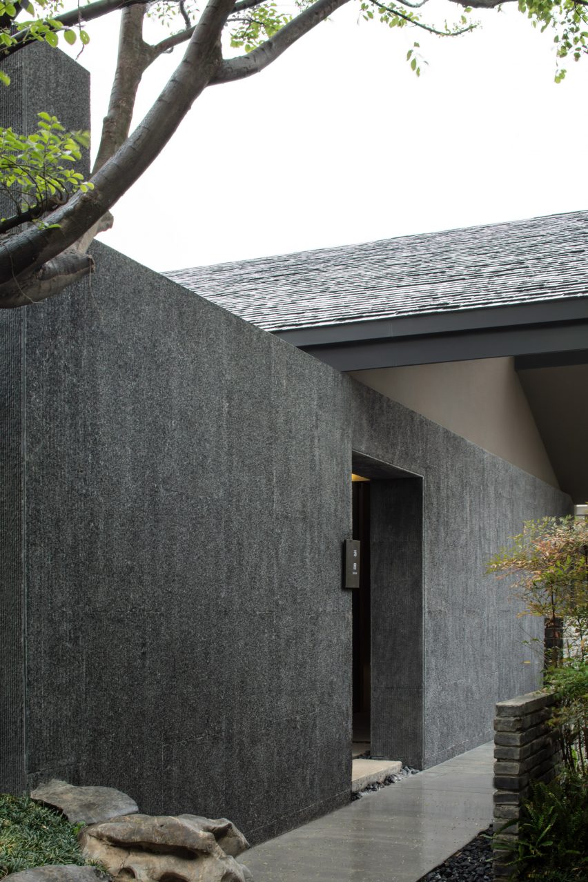 Jiangnan House Yangzhou Guangling by BLUE Architecture Studio and the Urban Architecture Lab at Southeast University