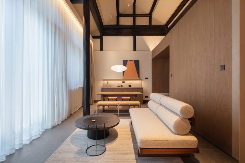 Jiangnan House Yangzhou Guangling by BLUE Architecture Studio and the Urban Architecture Lab at Southeast University