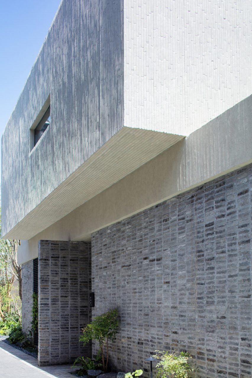 Jiangnan House Yangzhou Guangling by BLUE Architecture Studio and the Urban Architecture Lab at Southeast University