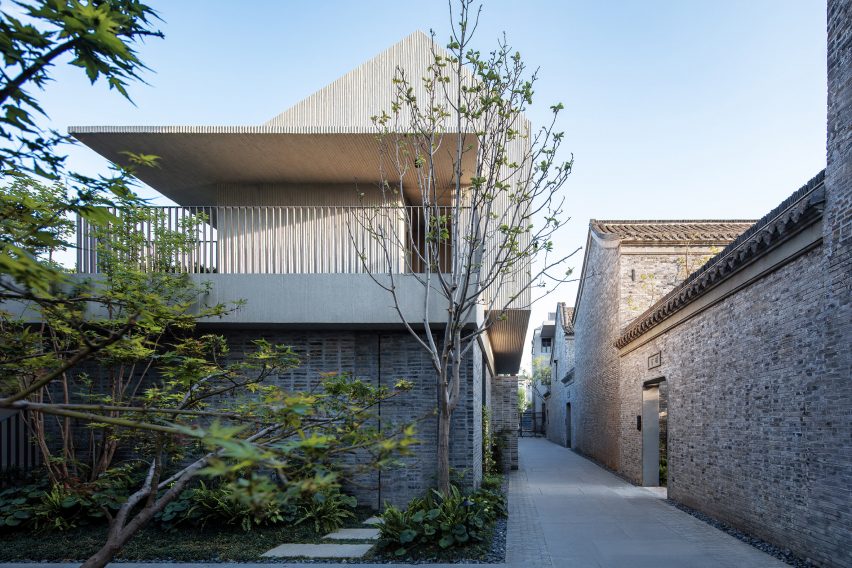 Jiangnan House Yangzhou Guangling by BLUE Architecture Studio and the Urban Architecture Lab at Southeast University