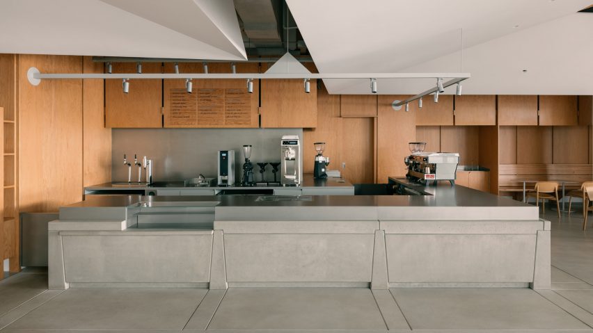 Blue Bottle Coffee at West Bund by Atelier Tao+C