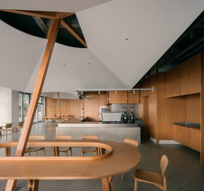 Blue Bottle Coffee at West Bund by Atelier Tao+C