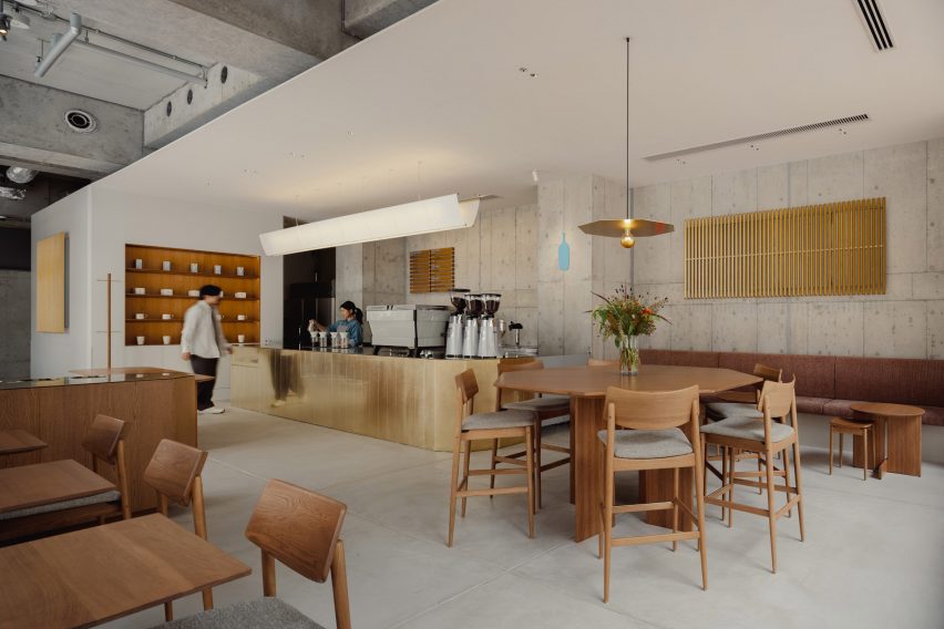 Overview of Blue Bottle Coffee Shinsaibashi
