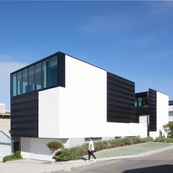 Brooks + Scarpa white house with black details