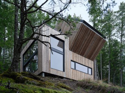 Cedar-clad cabin