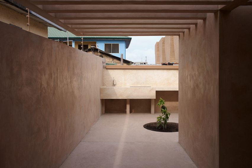 Backyard Community Club by DeRoche Projects