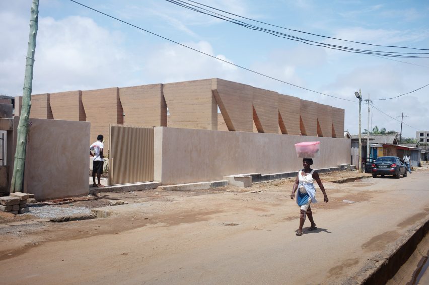 Backyard Community Club by DeRoche Projects