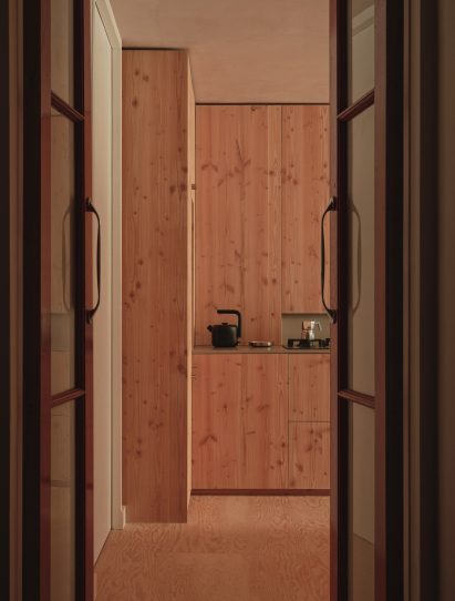 Douglas fir kitchen by EBBA Architects