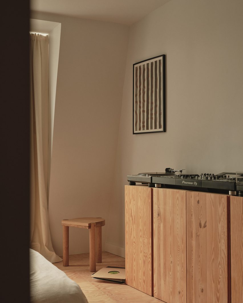 Self-designed timber apartment by Benni Allan of EBBA Architects