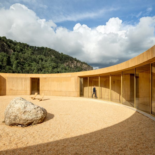 Canales Circular house
