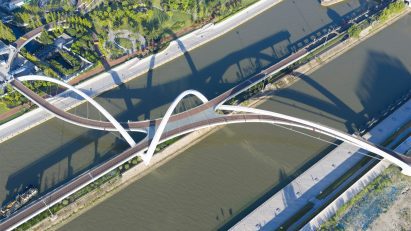 Zaha Hadid footbridge Hangzhou
