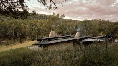 Howqua River Lodge by RobMills Architecture and Interiors