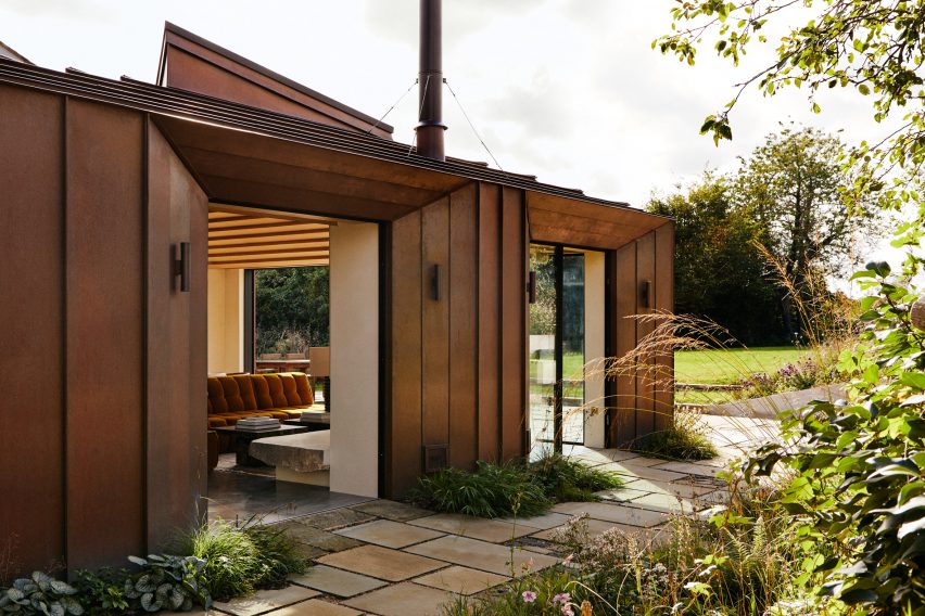 Jackson Design Studio adds copper extension to Hops House in West Sussex