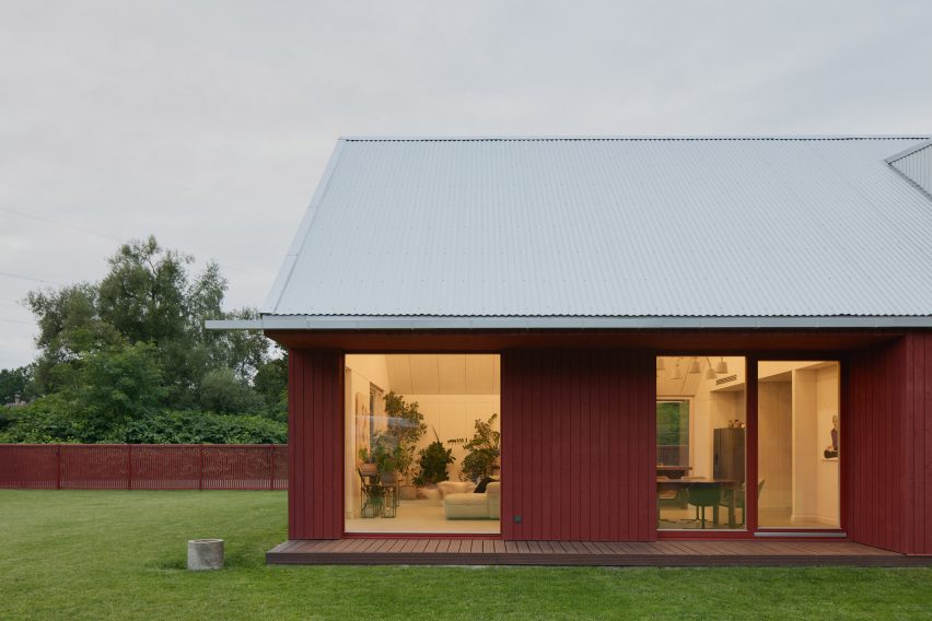 House Comet by Gaiss