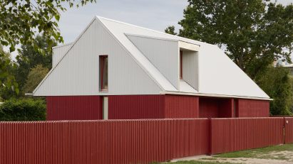 House Comet by Gaiss