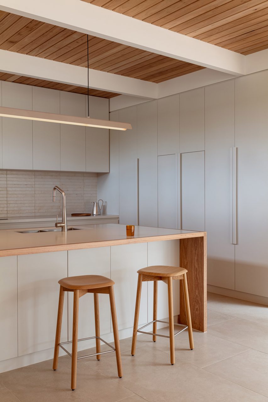 Kitchen counter with stools