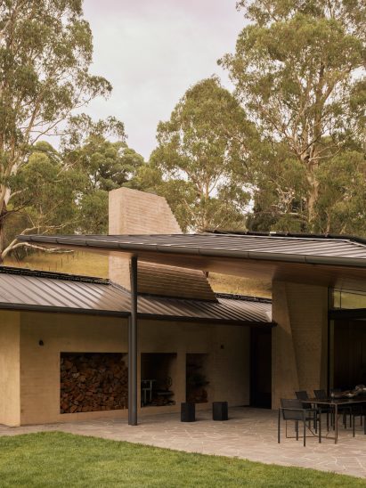 Howqua River Lodge by RobMills Architecture and Interiors