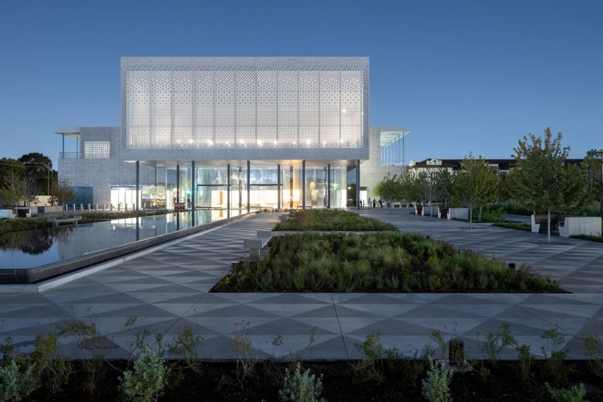 Ismaili Center by Farshid Moussavi