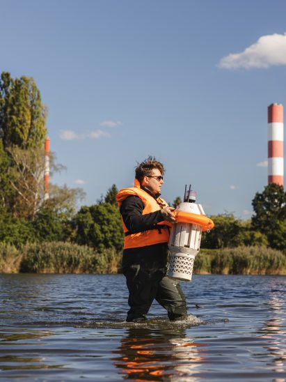 Filip Budny's floating WaterSense buoy, 2025 James Dyson award winner 