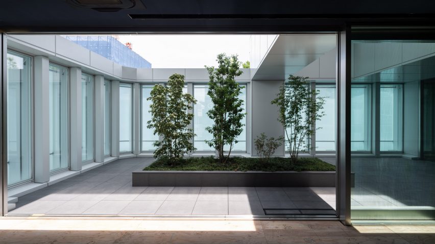 Tiffany & Co store by Jun Aoki