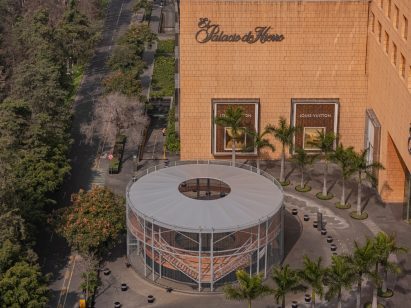 Circular pavilion in Mexico at El Palacio de Hierro