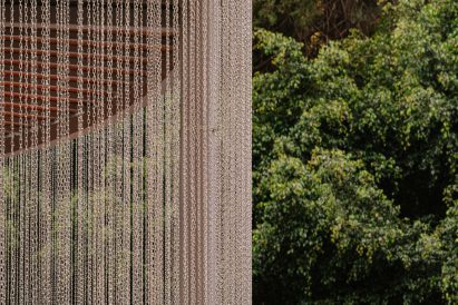 Chains on Lanza Atelier pavilion