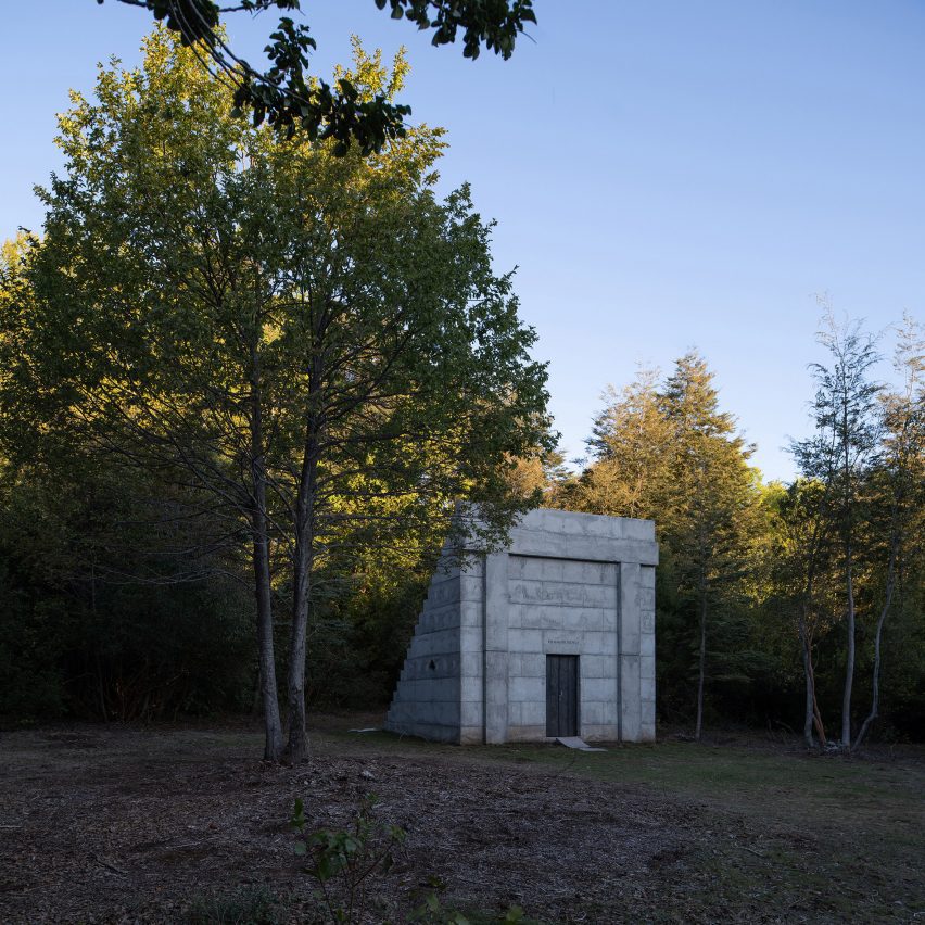 Temple-like facade of Miel Pavilion by Pezo von Ellrichshausen