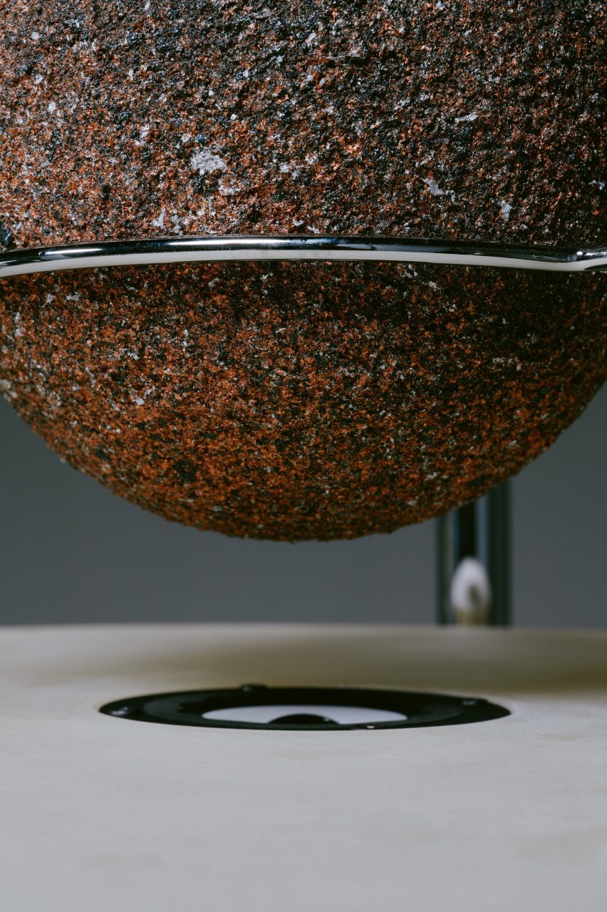 Sphere design for Debris speaker