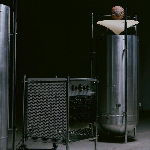 Cylindrical metal speaker