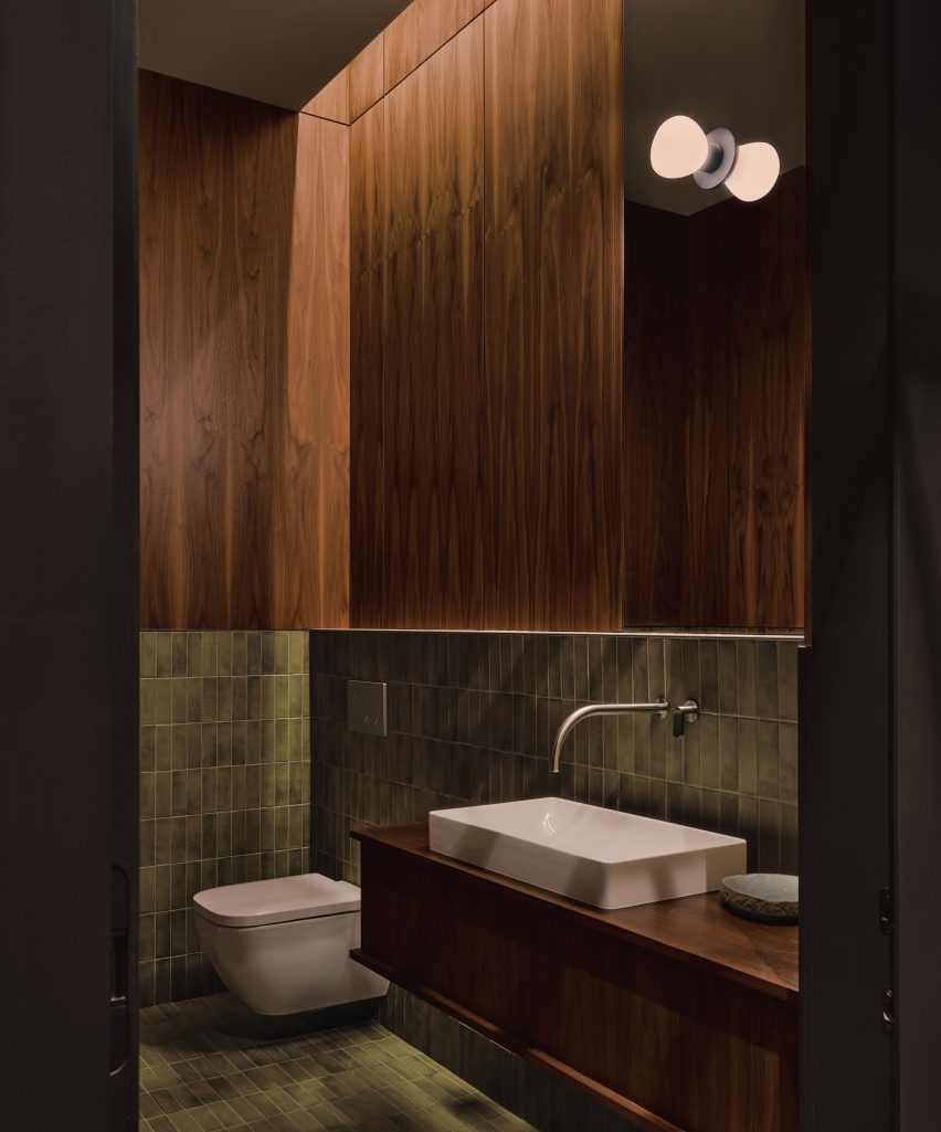 OAKV by Atelier Carle
